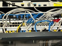 Serverkast met inhoud - afbeelding 2 van  11