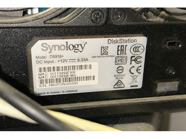 Serverkast met inhoud - afbeelding 10 van  11