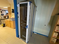 Serverkast met inhoud - afbeelding 1 van  13