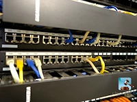 Serverkast met inhoud - afbeelding 2 van  18