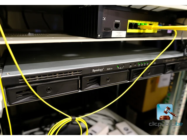 Serverkast met inhoud - afbeelding 7 van  18