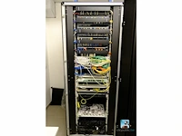 Serverkast met inhoud - afbeelding 16 van  18