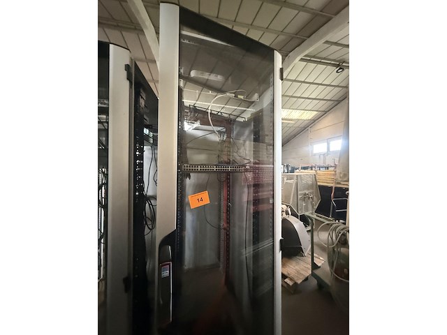 Serverkast - afbeelding 2 van  2