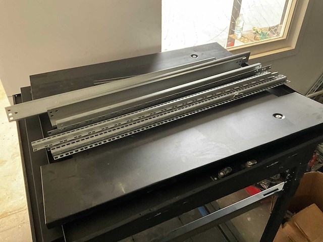 Serverkast - afbeelding 2 van  4