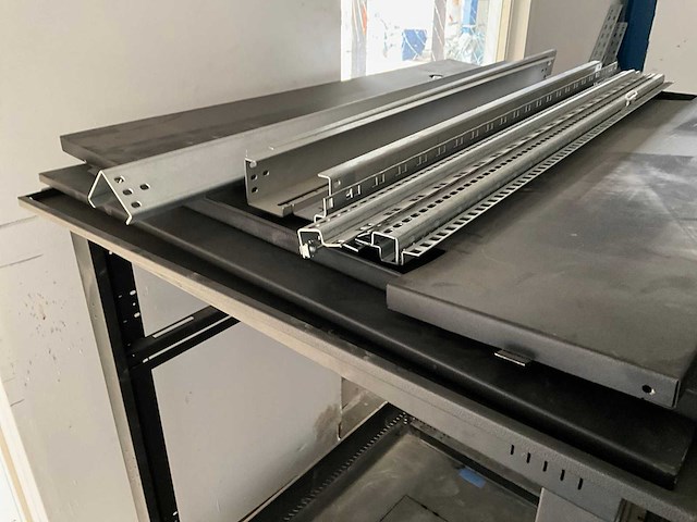 Serverkast - afbeelding 3 van  4