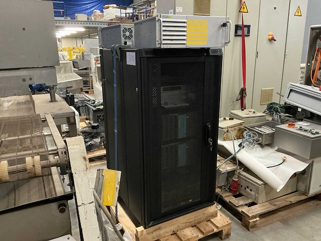 Serverrack - afbeelding 1 van  10