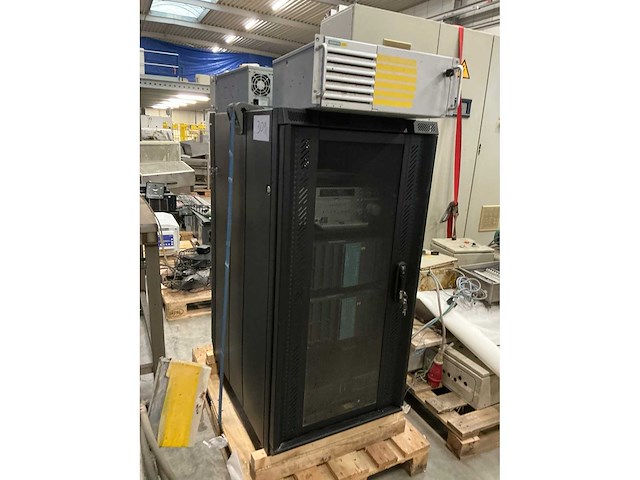 Serverrack - afbeelding 3 van  10