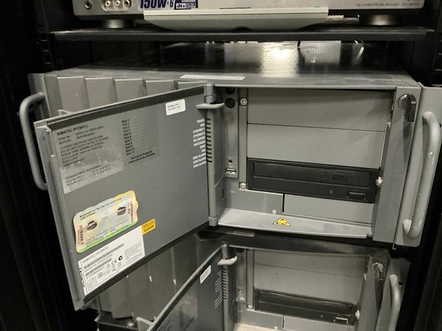 Serverrack - afbeelding 7 van  10