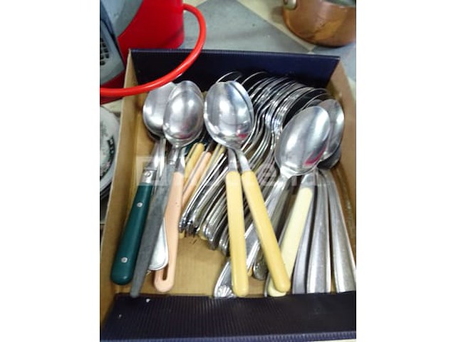 Servies, diverse versieringen - afbeelding 30 van  33