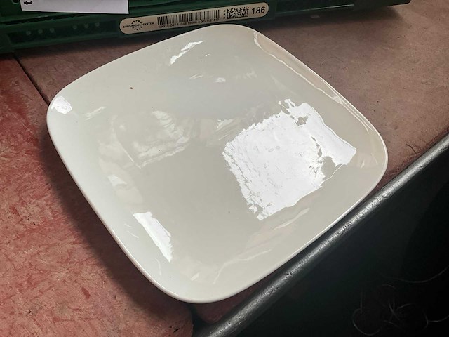 Servies, glaswerk en bestek - afbeelding 2 van  2