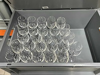 Servies, glaswerk en bestek - afbeelding 17 van  21