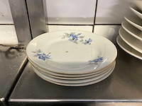 Servies, glaswerk en bestek - afbeelding 2 van  32