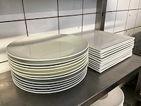 Servies, glaswerk en bestek - afbeelding 9 van  32
