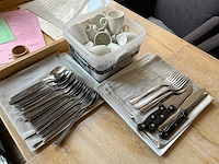 Servies, glaswerk en bestek - afbeelding 19 van  32