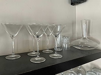 Servies, glaswerk en bestek - afbeelding 24 van  32