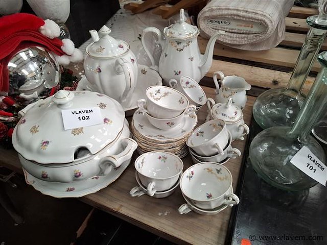 Servies - afbeelding 1 van  2