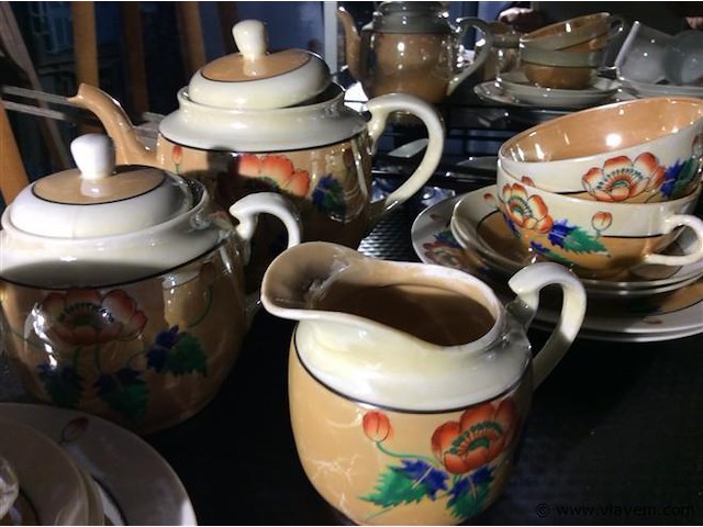 Servies - afbeelding 2 van  2
