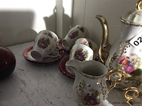 Servies - afbeelding 2 van  2