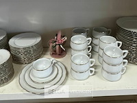 Servies - afbeelding 1 van  6