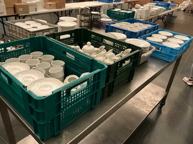 Servies - afbeelding 1 van  10