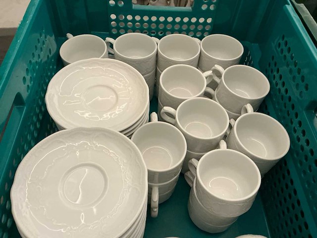 Servies - afbeelding 3 van  10