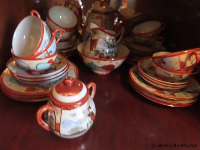 Serviesgoed en kader - afbeelding 3 van  4