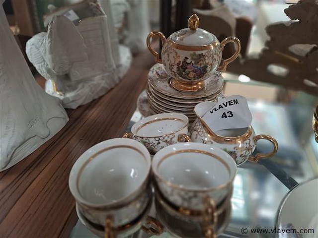 Serviesje - afbeelding 1 van  2