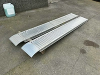 Set aanhangwagen oprijplaten aluminium 2500kg *nieuw* - afbeelding 1 van  2
