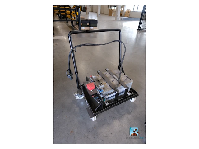 Set accu’s op een trolley - afbeelding 1 van  5