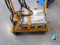 Set accu’s op een trolley - afbeelding 2 van  7