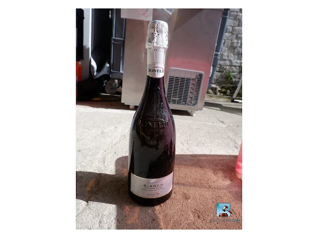 Set alcoholvrije mousserende druivensapjes - afbeelding 2 van  5