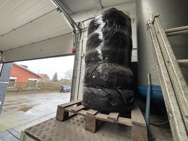 Set alu velgen met banden bmw - afbeelding 1 van  4