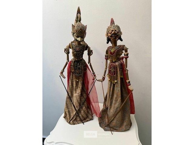 Set antieke en authentieke wayang poppen - afbeelding 1 van  4