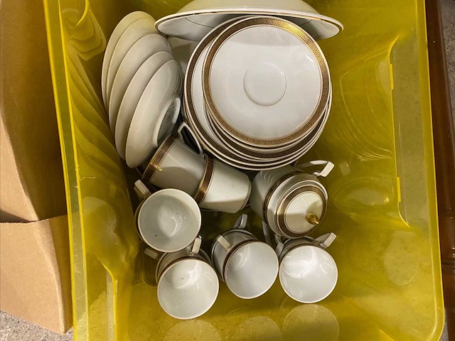 Set antieke servies en porselein – europees en diverse merken - afbeelding 10 van  14