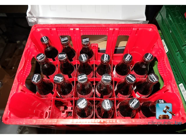 Set bakken met drankjes en afval - afbeelding 3 van  7