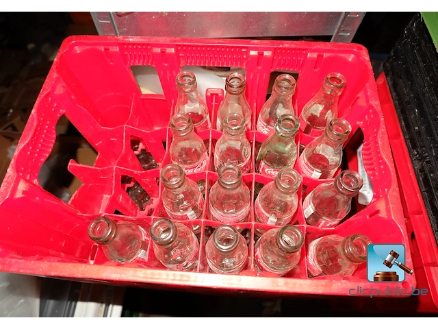 Set bakken met drankjes en afval - afbeelding 4 van  7
