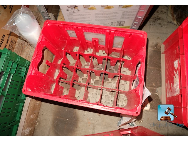 Set bakken met drankjes en afval - afbeelding 7 van  7