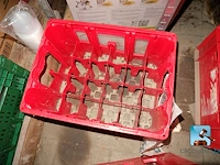 Set bakken met drankjes en afval - afbeelding 7 van  7