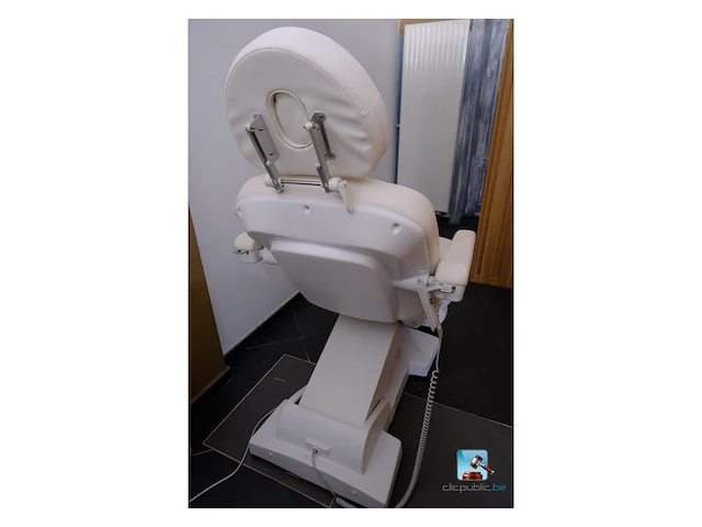 Set bestaande uit een elektrische fauteuil en een lage kast - afbeelding 5 van  11