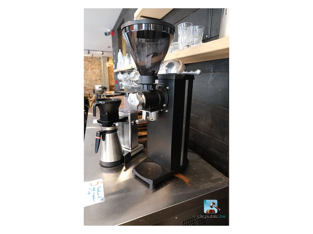 Set bestaande uit een koffiezetapparaat en een koffiemolen - afbeelding 2 van  9