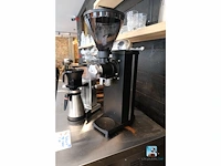 Set bestaande uit een koffiezetapparaat en een koffiemolen - afbeelding 2 van  9