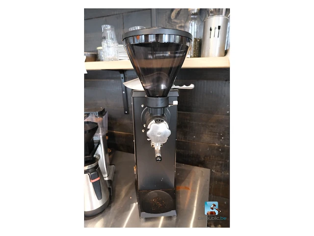 Set bestaande uit een koffiezetapparaat en een koffiemolen - afbeelding 6 van  9