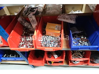 Set bevestigingen en verschillende schroeven - afbeelding 4 van  23