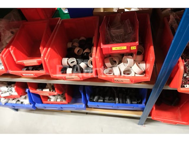 Set bevestigingen en verschillende schroeven - afbeelding 5 van  23