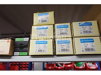 Set bevestigingen en verschillende schroeven - afbeelding 9 van  23