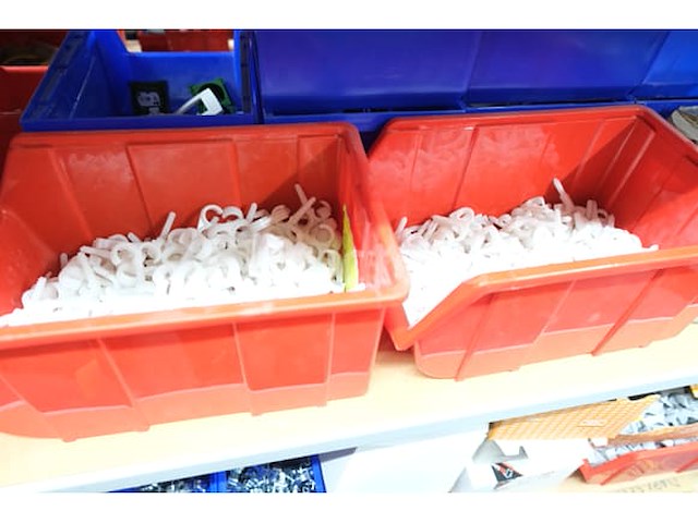 Set bevestigingen en verschillende schroeven - afbeelding 10 van  23