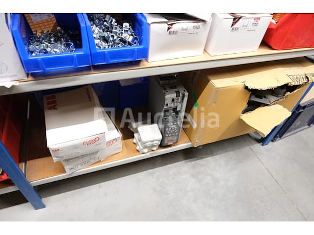 Set bevestigingen en verschillende schroeven - afbeelding 1 van  23