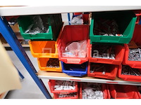 Set bevestigingen en verschillende schroeven - afbeelding 17 van  23