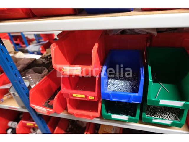 Set bevestigingen en verschillende schroeven - afbeelding 20 van  23