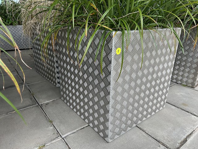 Set bloembakken (2st) 70cm x 70cm x 70cm - afbeelding 1 van  2